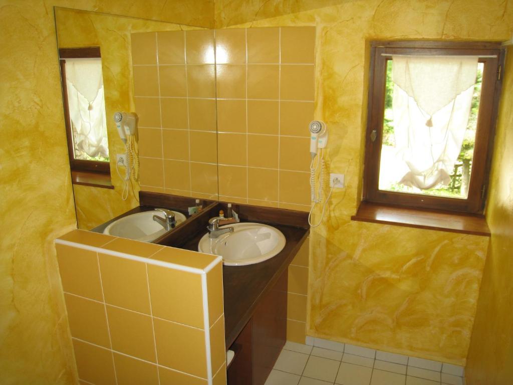 Auberge Du Vernay Charette  Pokoj fotografie